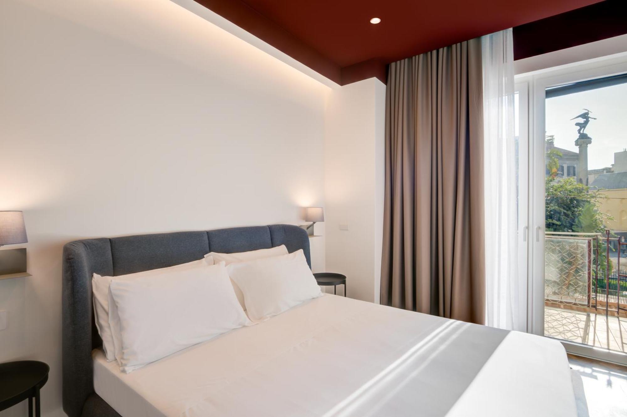 Well Suites - Piazza Dei Martiri Napoli Esterno foto