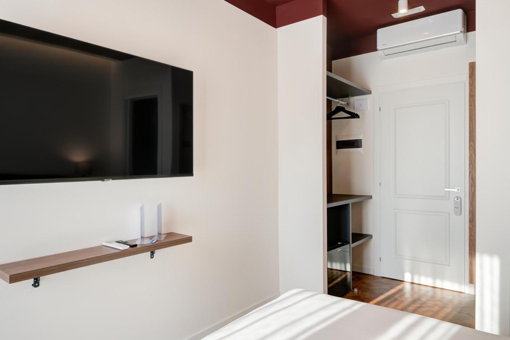 Well Suites - Piazza Dei Martiri Napoli Esterno foto