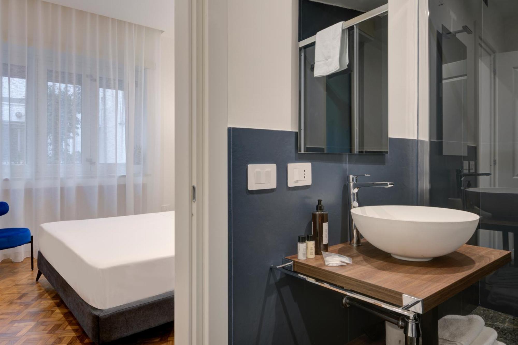 Well Suites - Piazza Dei Martiri Napoli Esterno foto